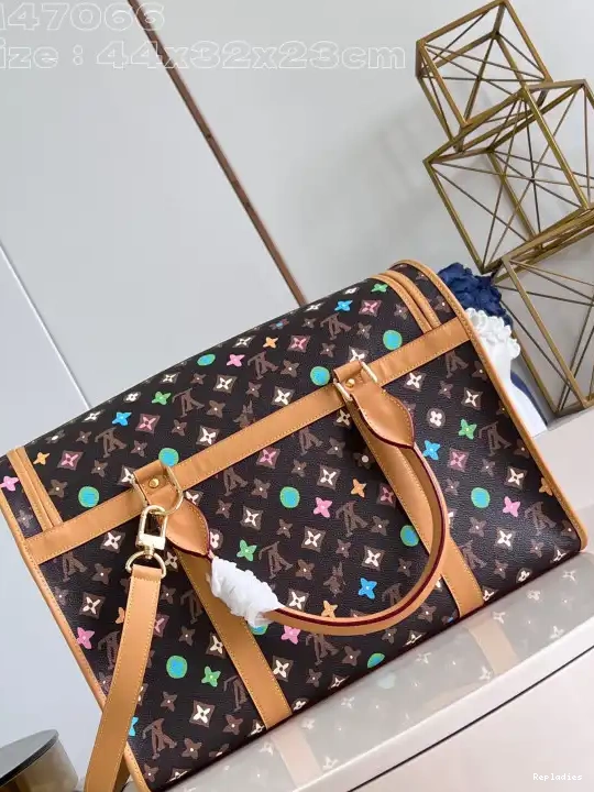 Cheap VUITTON LOUIS Bag-44*32*23CM Dog 0705